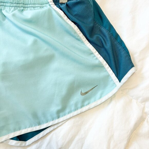 Nike Dri-FIT Tempo Running Shorts Women’s Small Teal Aqua Blue Activewear - Picture 2 of 7
